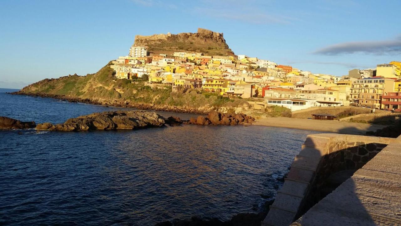 La Tartaruga Spiaggiata - Bilocale Centrale A Pochi Metri Dalla Spiaggia Castelsardo Exterior foto