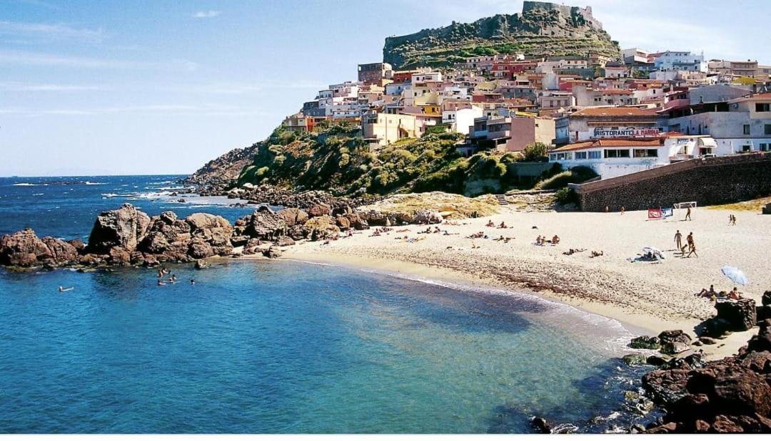 La Tartaruga Spiaggiata - Bilocale Centrale A Pochi Metri Dalla Spiaggia Castelsardo Exterior foto